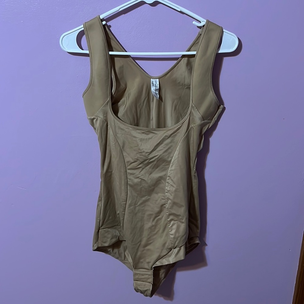 Flexees Nude Shape-wear Bodysuit